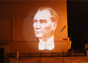 Atatürk Resimlerini Yansıt